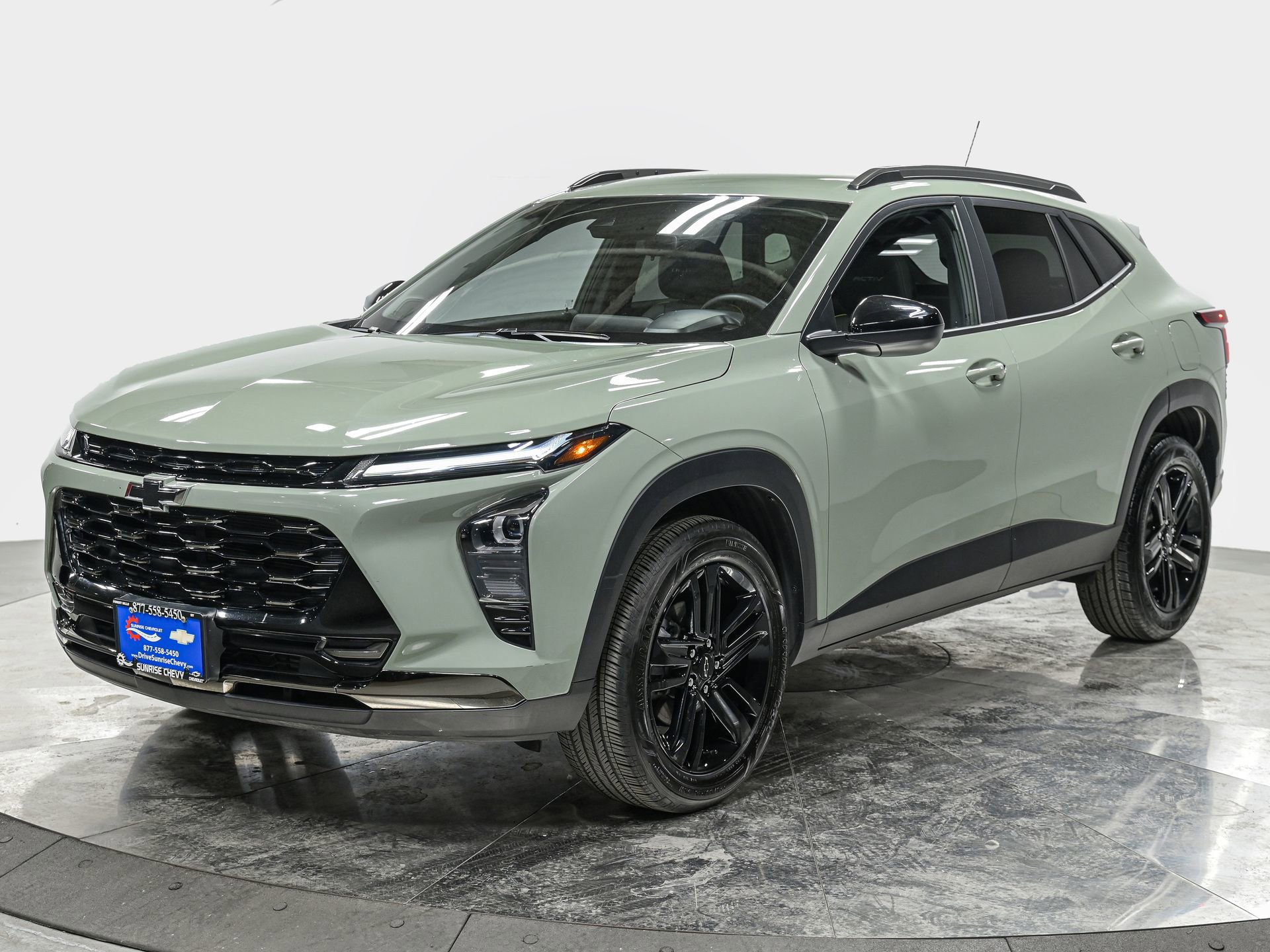 Used 2025 Chevrolet Trax ACTIV w/ Driver Confidence Package image 1