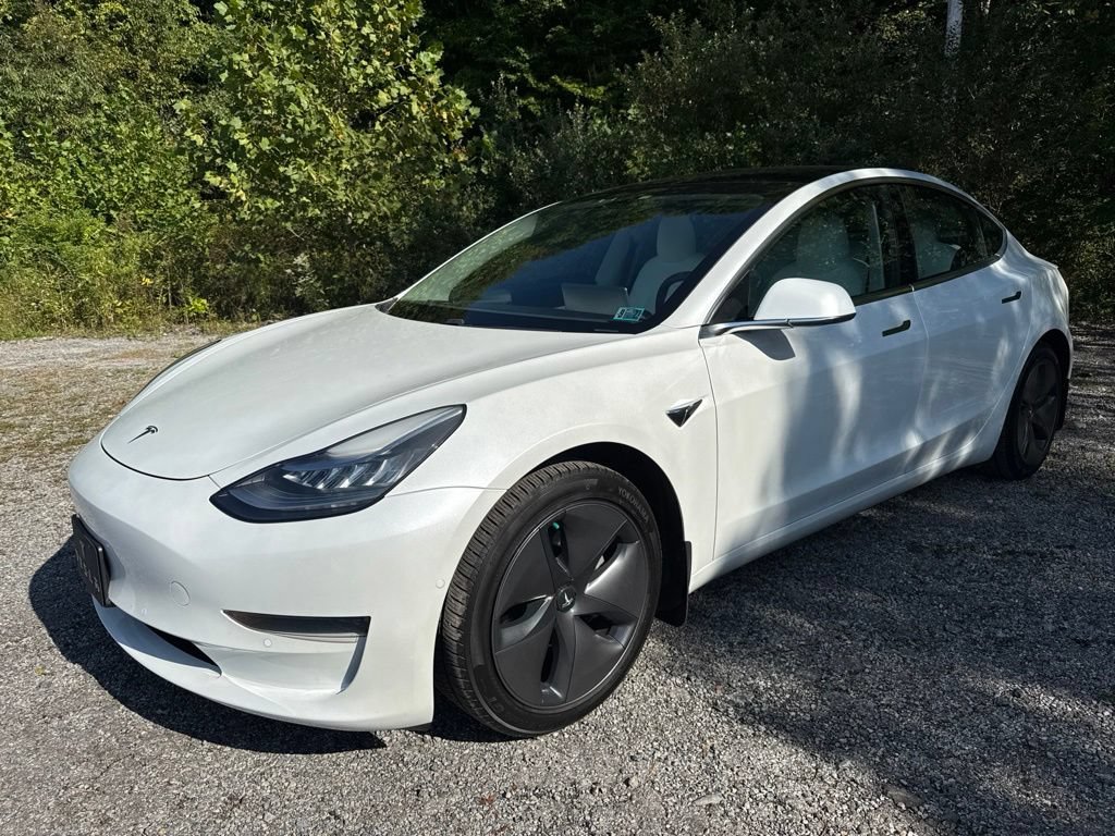 Used 2020 Tesla Model 3 Standard Range RWD image 3