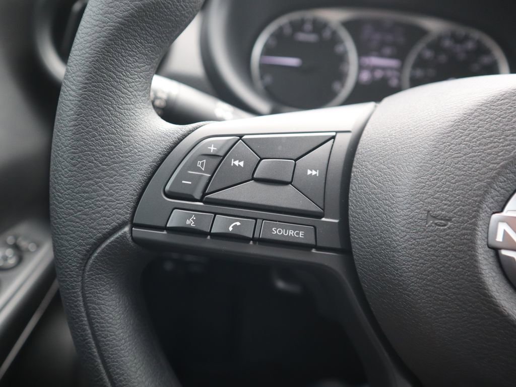 New 2025 Nissan Kicks Play S image 19