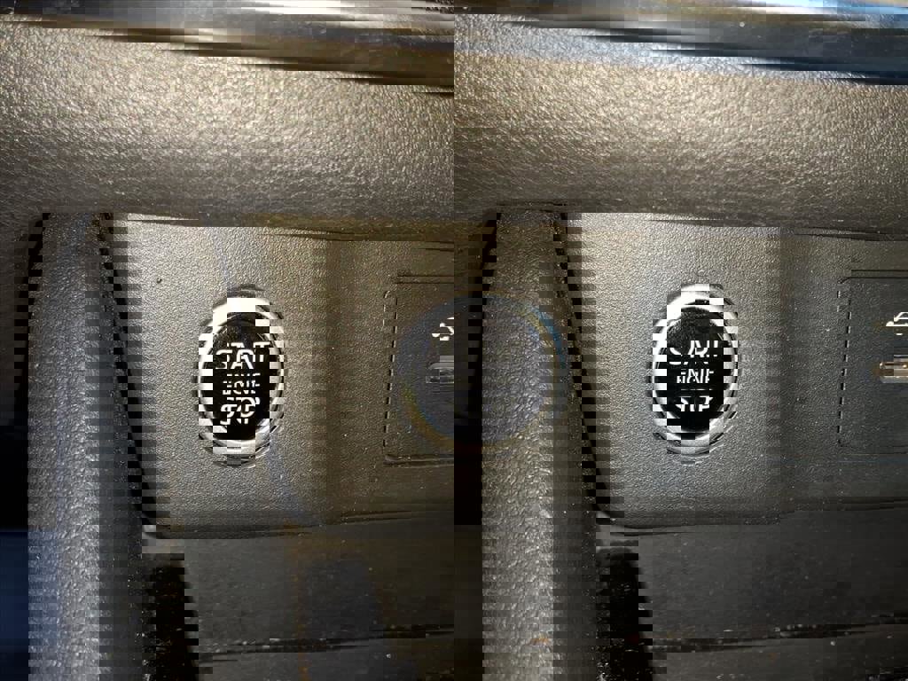 Used 2023 Nissan Rogue SV w/ SV Premium Package image 13