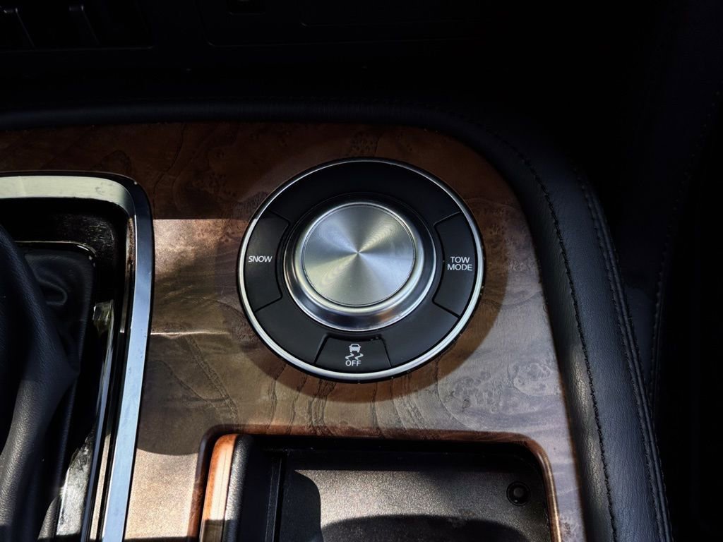 Used 2023 Nissan Armada SL w/ Captain's Chairs Package image 13