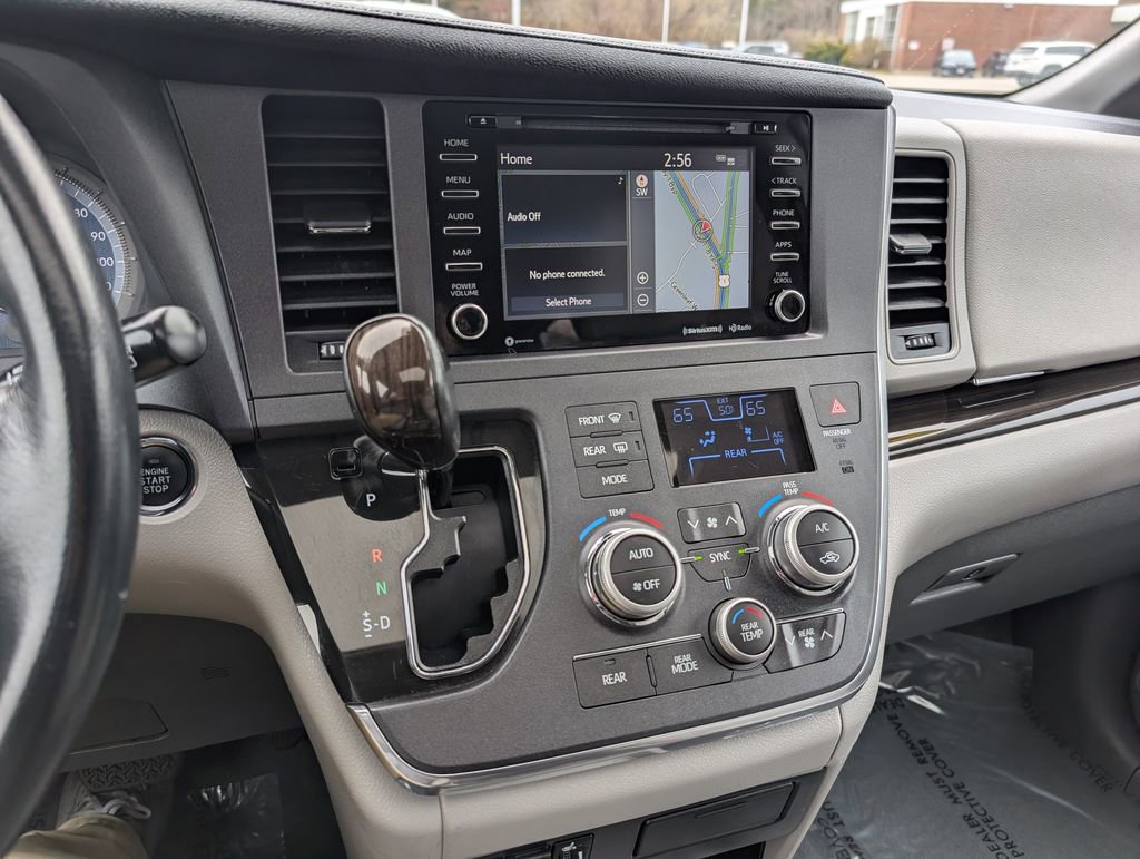 Used 2019 Toyota Sienna XLE w/ XLE Navigation Package AWD/4WD image 28