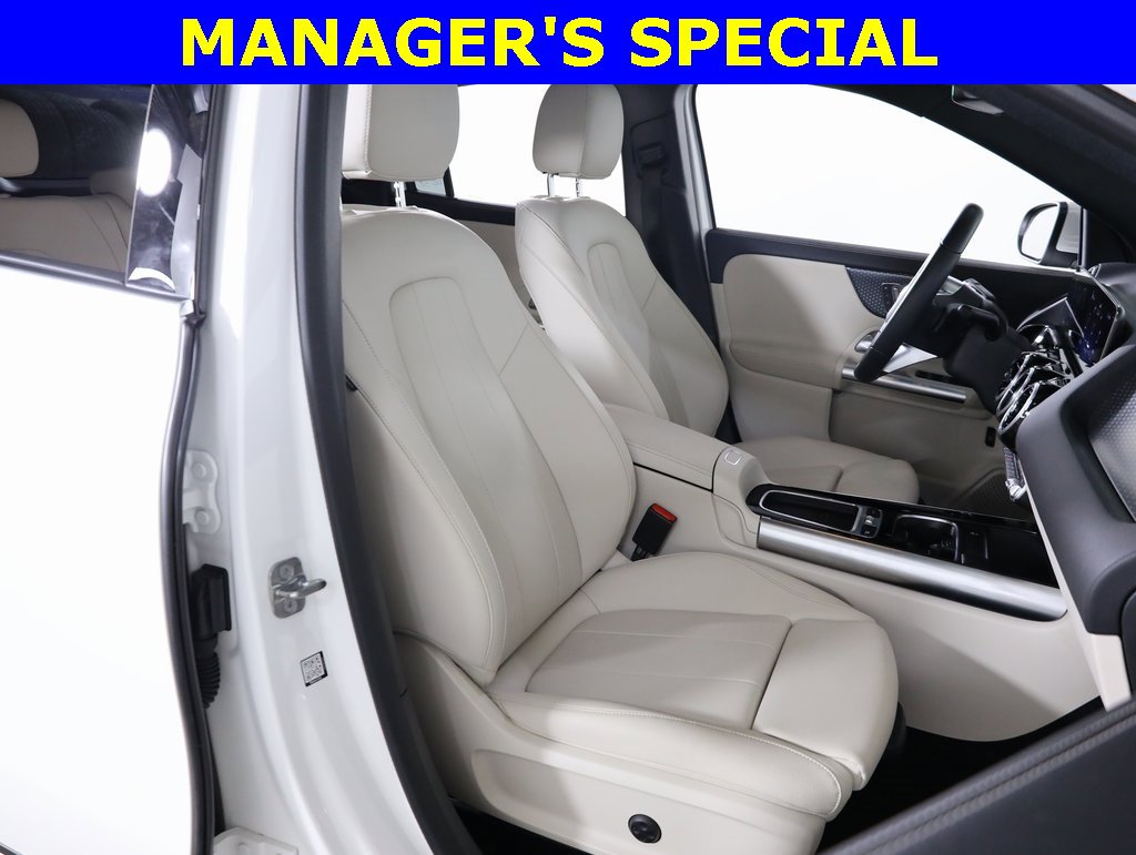 Used 2025 Mercedes-Benz GLA 250 4MATIC image 46