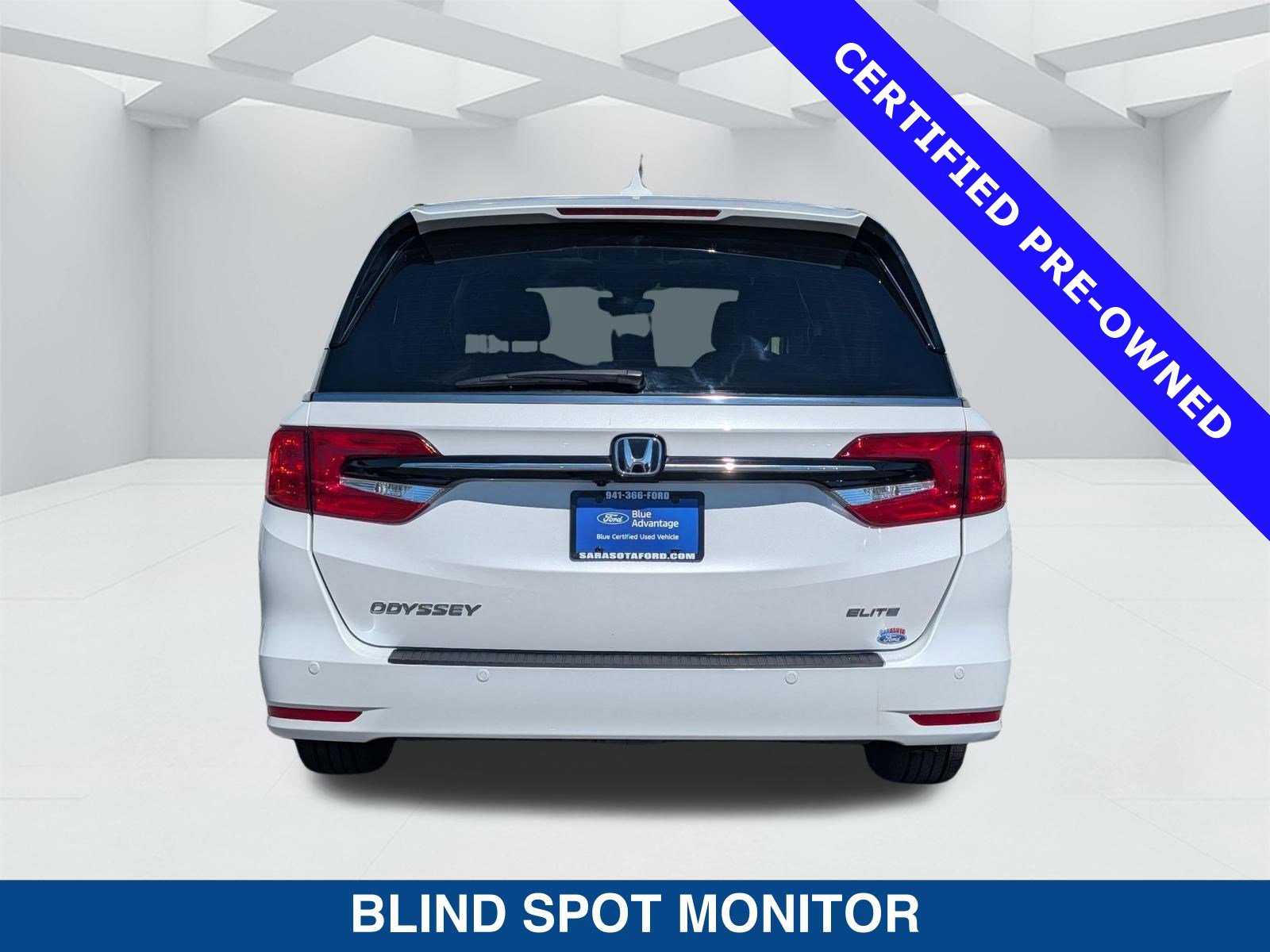 Used 2023 Honda Odyssey Elite image 5