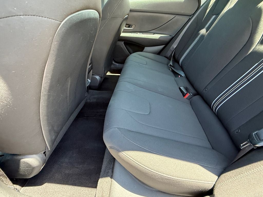 Used 2024 Hyundai Elantra SEL FWD image 13