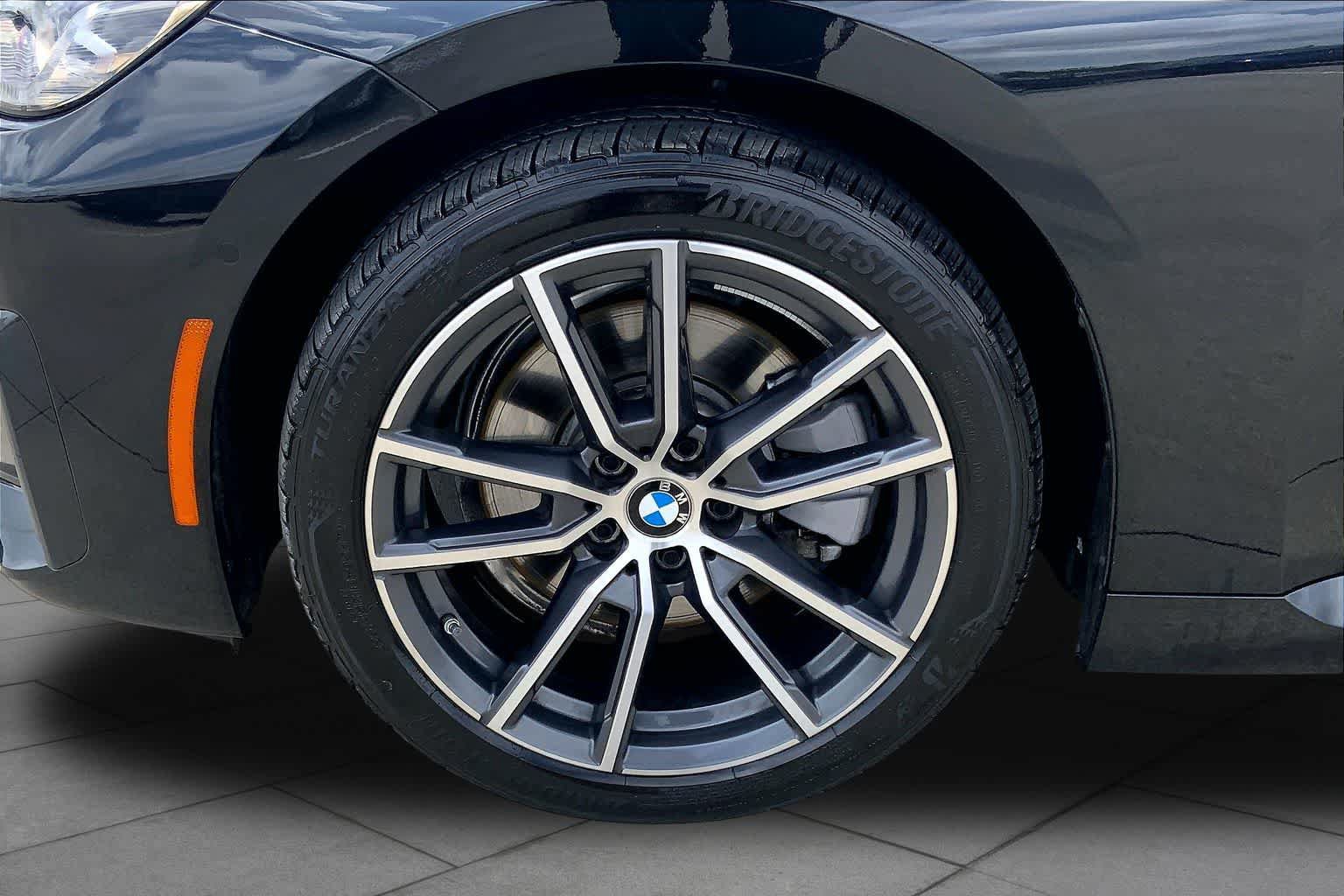 Used 2025 BMW 230i Coupe RWD image 9