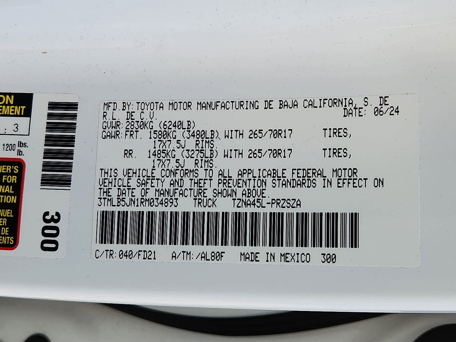 Used 2024 Toyota Tacoma TRD Off-Road image 28