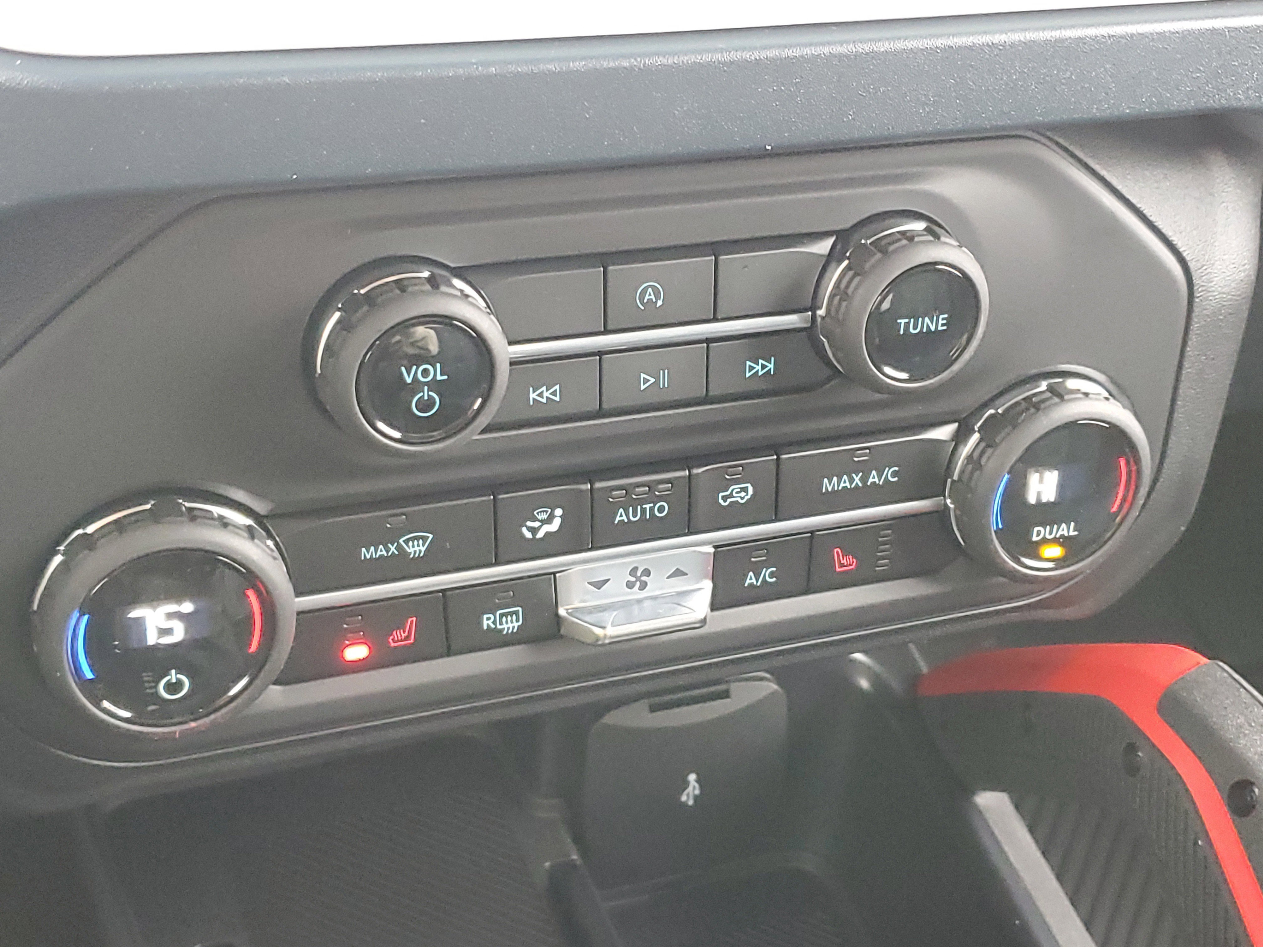 New 2025 Ford Bronco Heritage Edition image 30