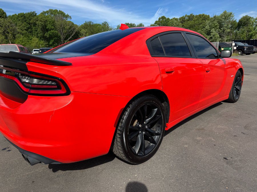 Used 2016 Dodge Charger R/T w/ Blacktop Package RWD image 11