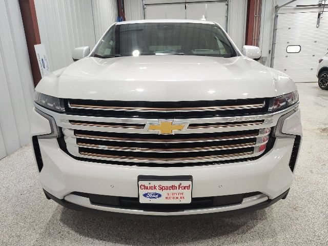 Used 2023 Chevrolet Suburban High Country AWD/4WD image 3