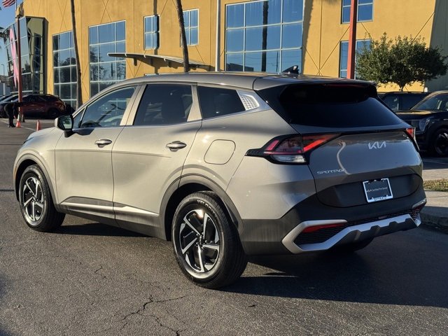 Certified 2023 Kia Sportage LX image 3