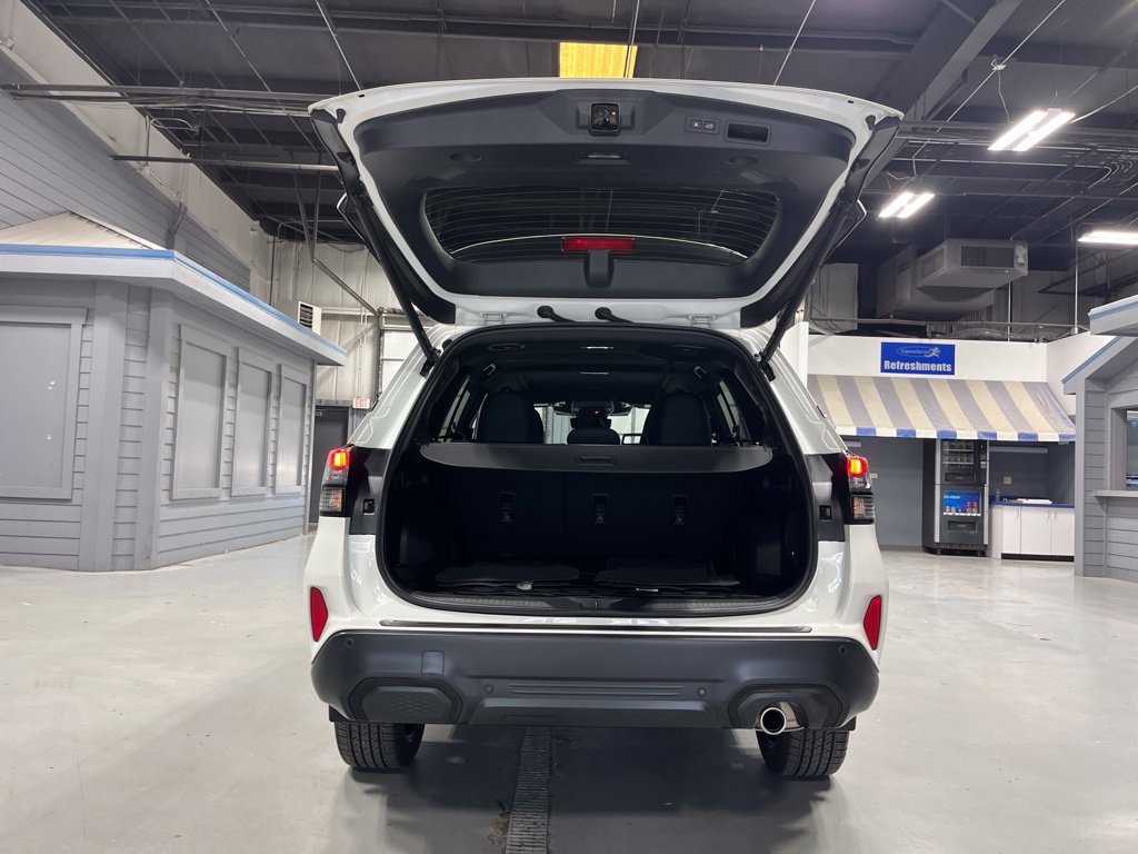 Used 2026 Subaru Forester Touring AWD/4WD image 10