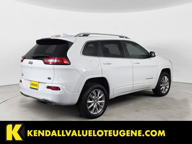 Used 2017 Jeep Cherokee Overland w/ Technology Group AWD/4WD image 5