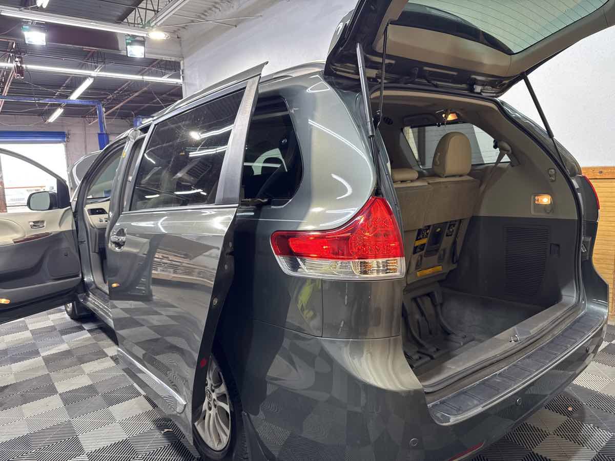 Used 2012 Toyota Sienna XLE w/ XLE Navigation Pkg FWD image 13