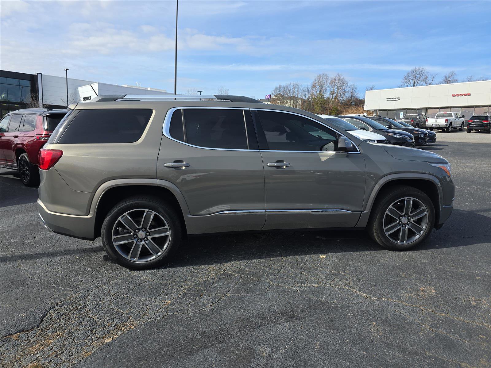 Used 2019 GMC Acadia Denali w/ Technology Package image 2