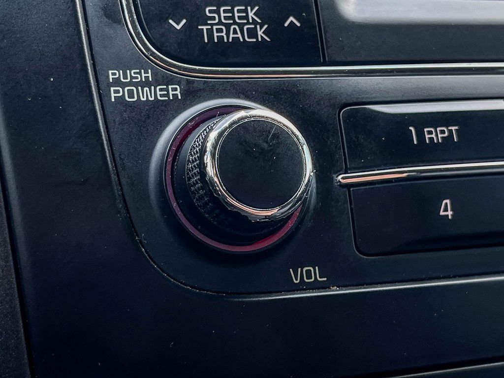 Used 2016 Kia Forte LX image 29