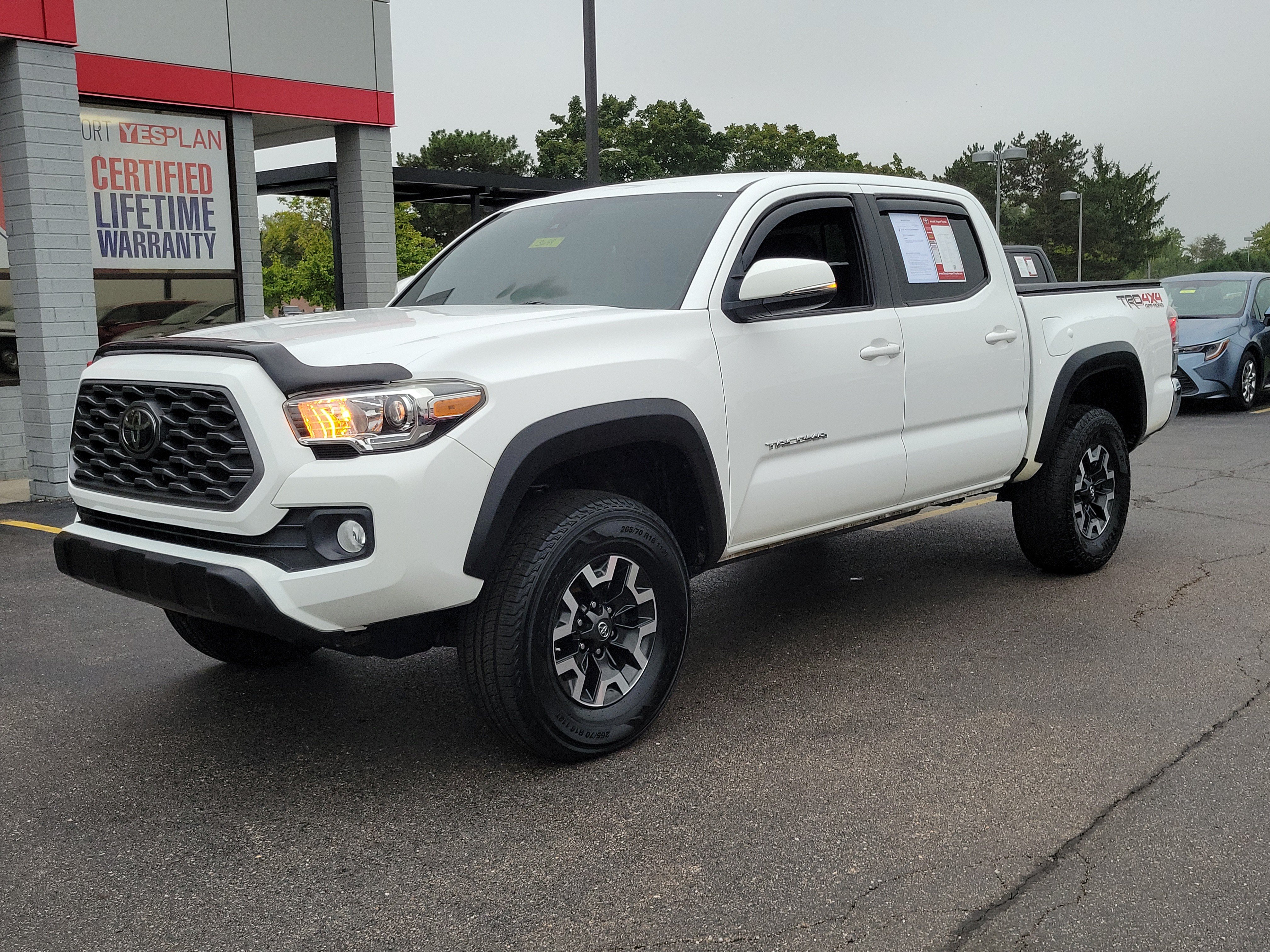 Used 2021 Toyota Tacoma TRD Off-Road AWD/4WD image 2