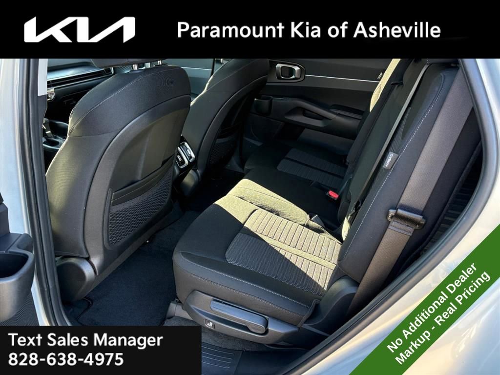 New 2026 Kia Sorento LX image 19