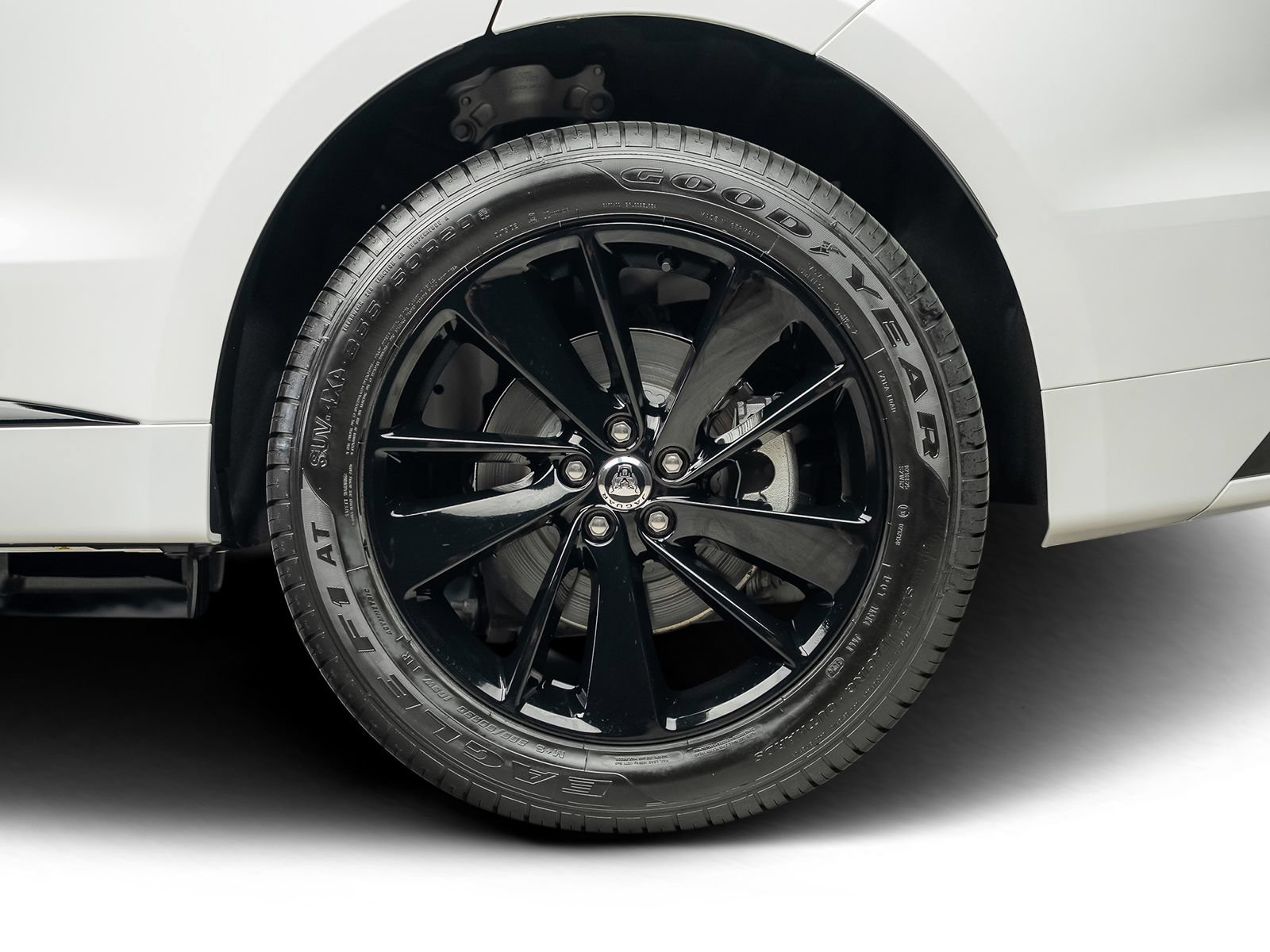 Used 2025 Jaguar F-PACE R-Dynamic S AWD/4WD image 26