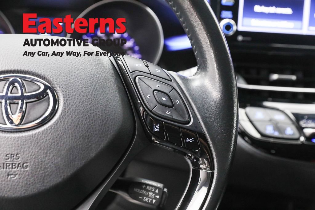 Used 2021 Toyota C-HR XLE image 16