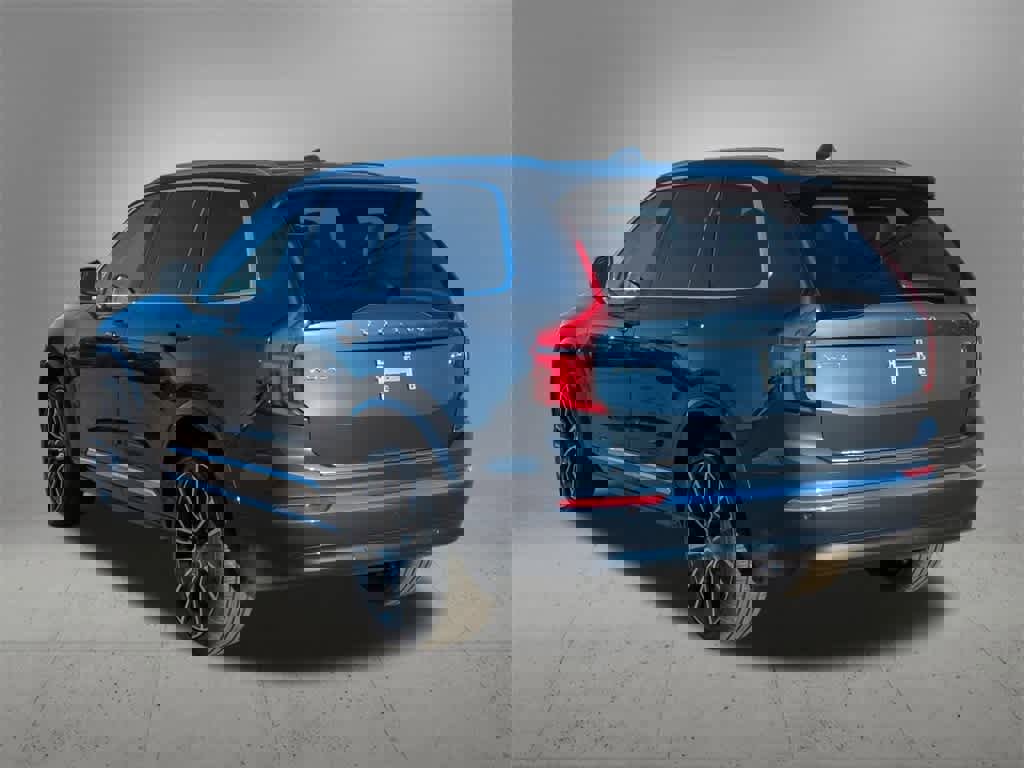 New 2026 Volvo XC90 B6 Plus w/ Protection Package Premier image 4