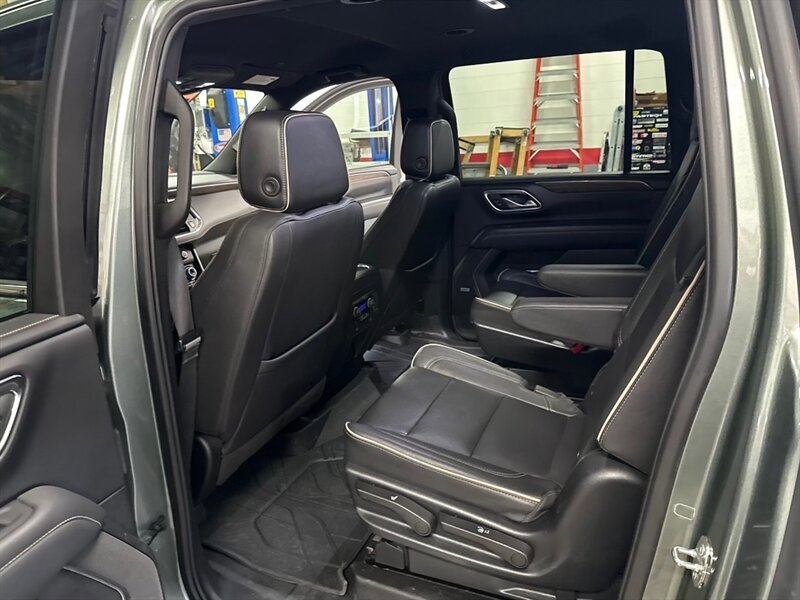 Used 2023 Chevrolet Suburban Premier AWD/4WD image 15