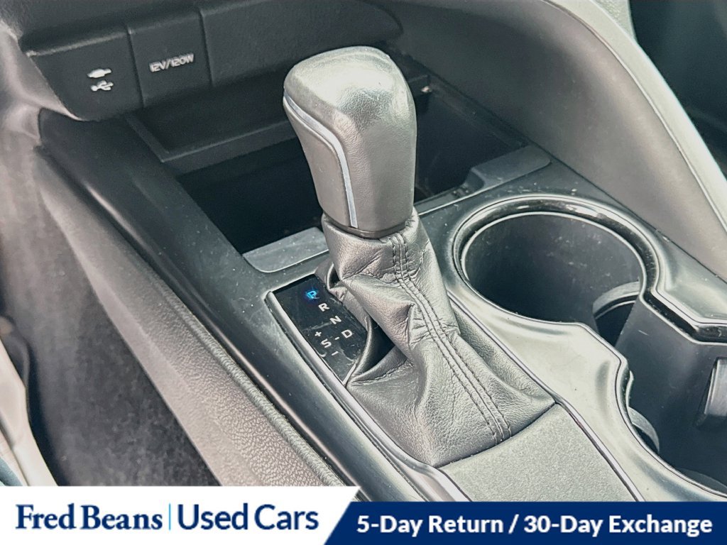 Used 2018 Toyota Camry SE FWD image 23
