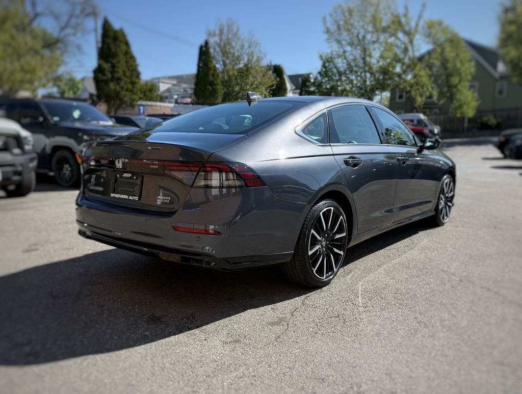 Used 2024 Honda Accord Touring image 8