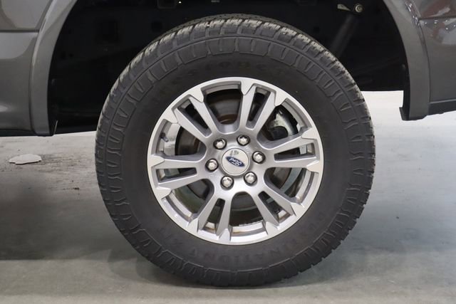 Used 2020 Ford F150 Lariat w/ Equipment Group 501A Mid image 38