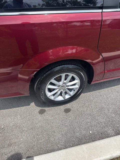 Used 2019 Dodge Grand Caravan SXT FWD image 5