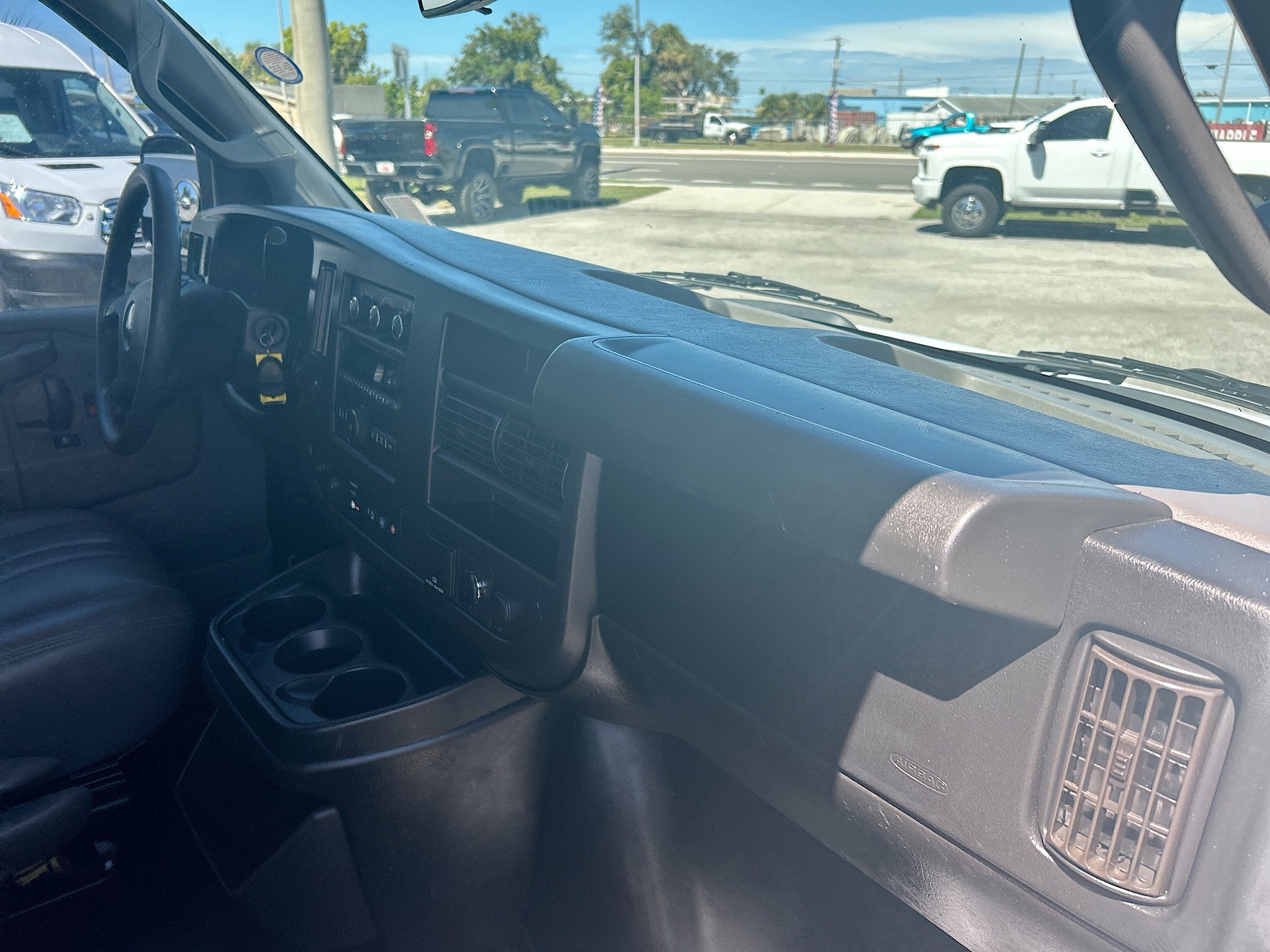 Used 2019 GMC Savana 2500 w/ Driver Convenience Package image 27