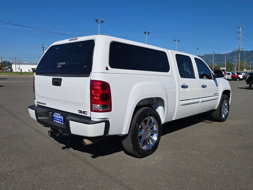 Used 2008 GMC Sierra 1500 Denali AWD/4WD image 6