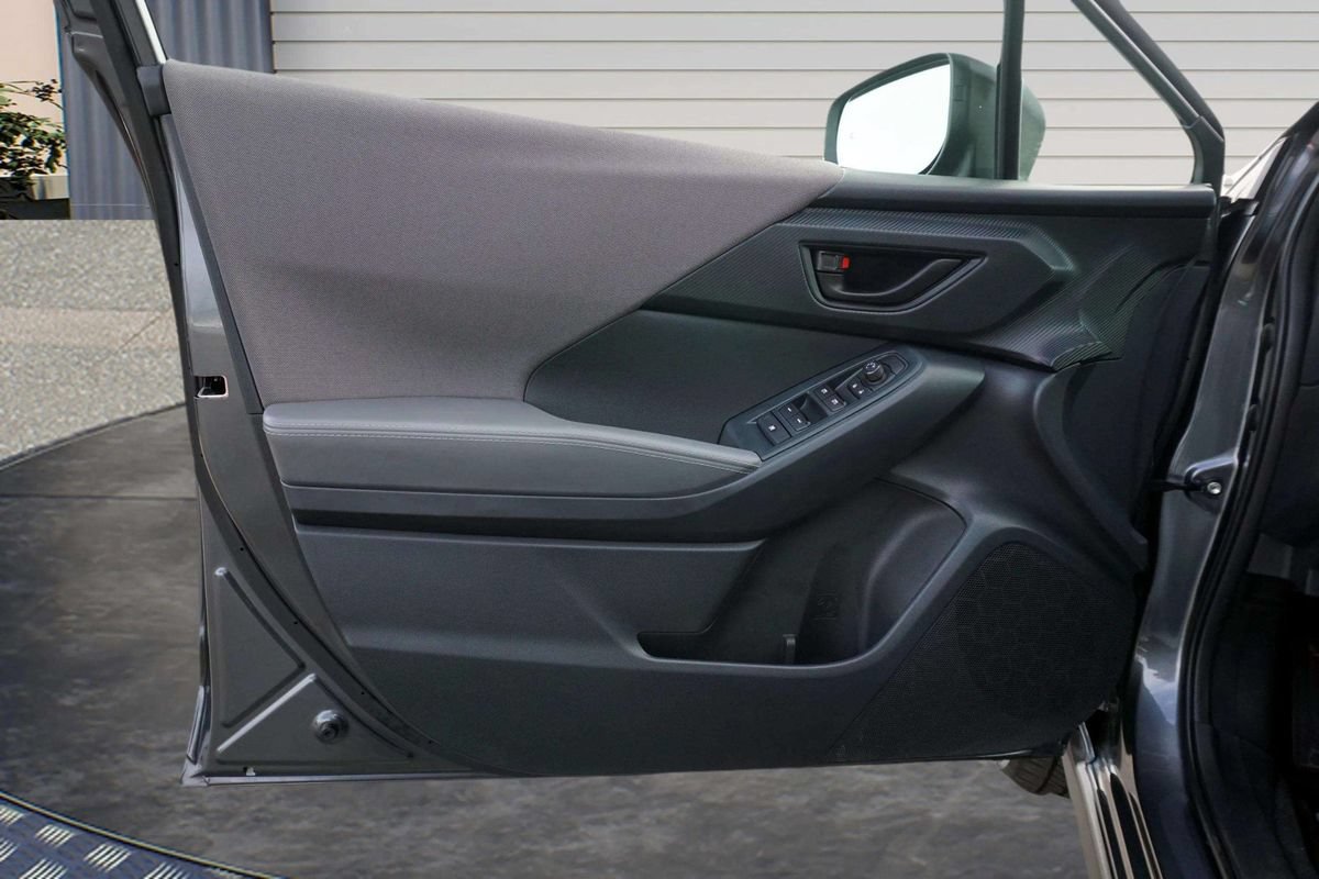 Used 2024 Subaru Crosstrek 2.0i Premium w/ Crosstrek Mirror Package AWD/4WD image 15