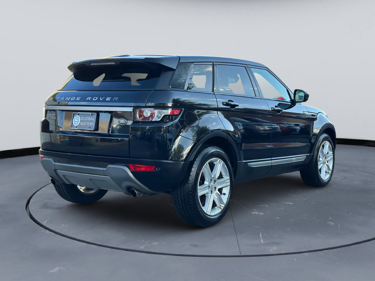 Used 2014 Land Rover Range Rover Evoque Pure Premium image 7