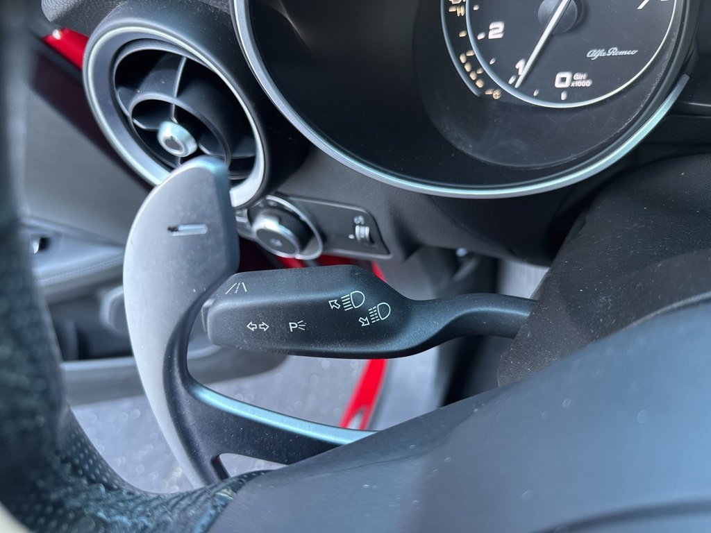 Used 2022 Alfa Romeo Stelvio Veloce image 33