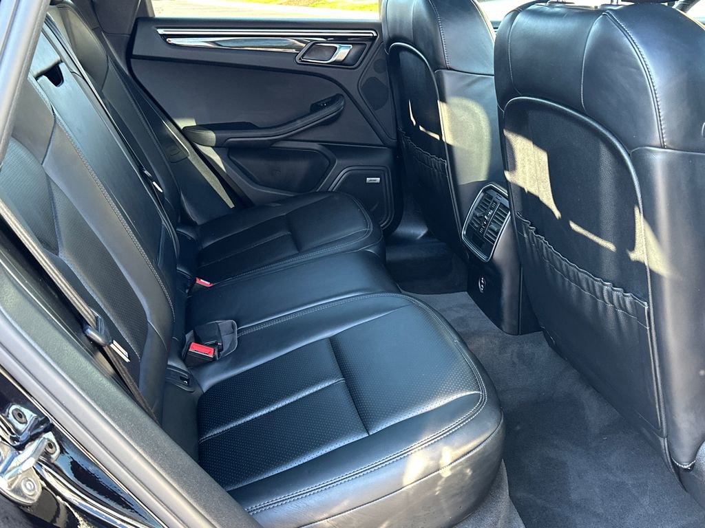 Used 2021 Porsche Macan S image 15