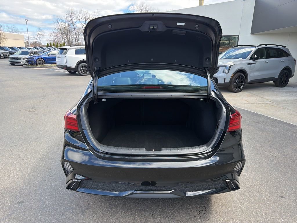 Certified 2023 Kia Forte GT-Line image 16