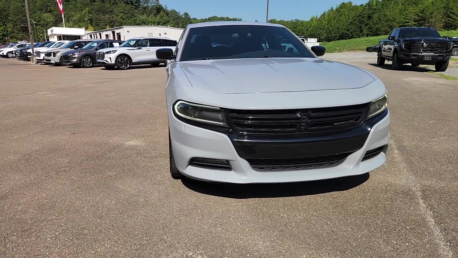 Used 2020 Dodge Charger SXT w/ Blacktop Package RWD image 17