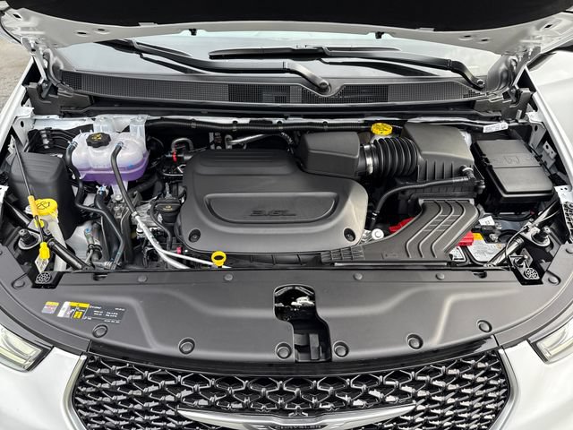 New 2026 Chrysler Pacifica Pinnacle AWD/4WD image 29