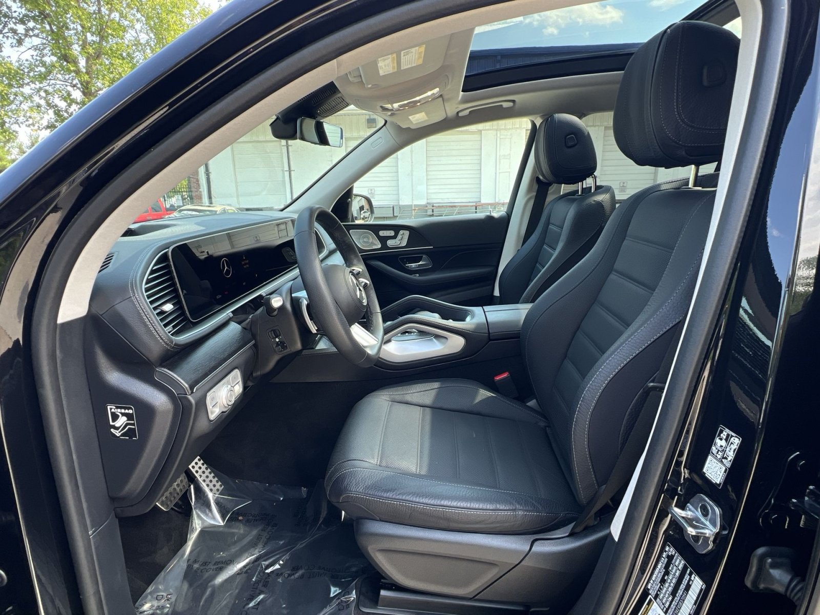 Used 2025 Mercedes-Benz GLS 450 4MATIC image 13