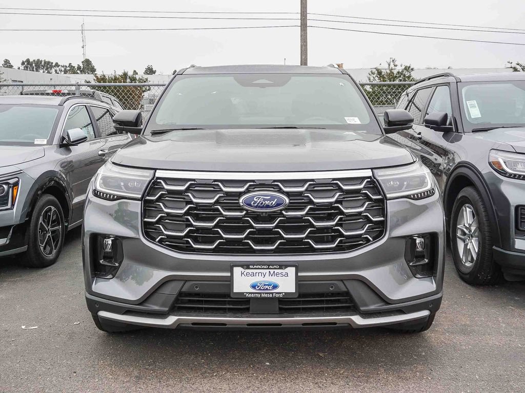 New 2026 Ford Explorer Platinum RWD image 2