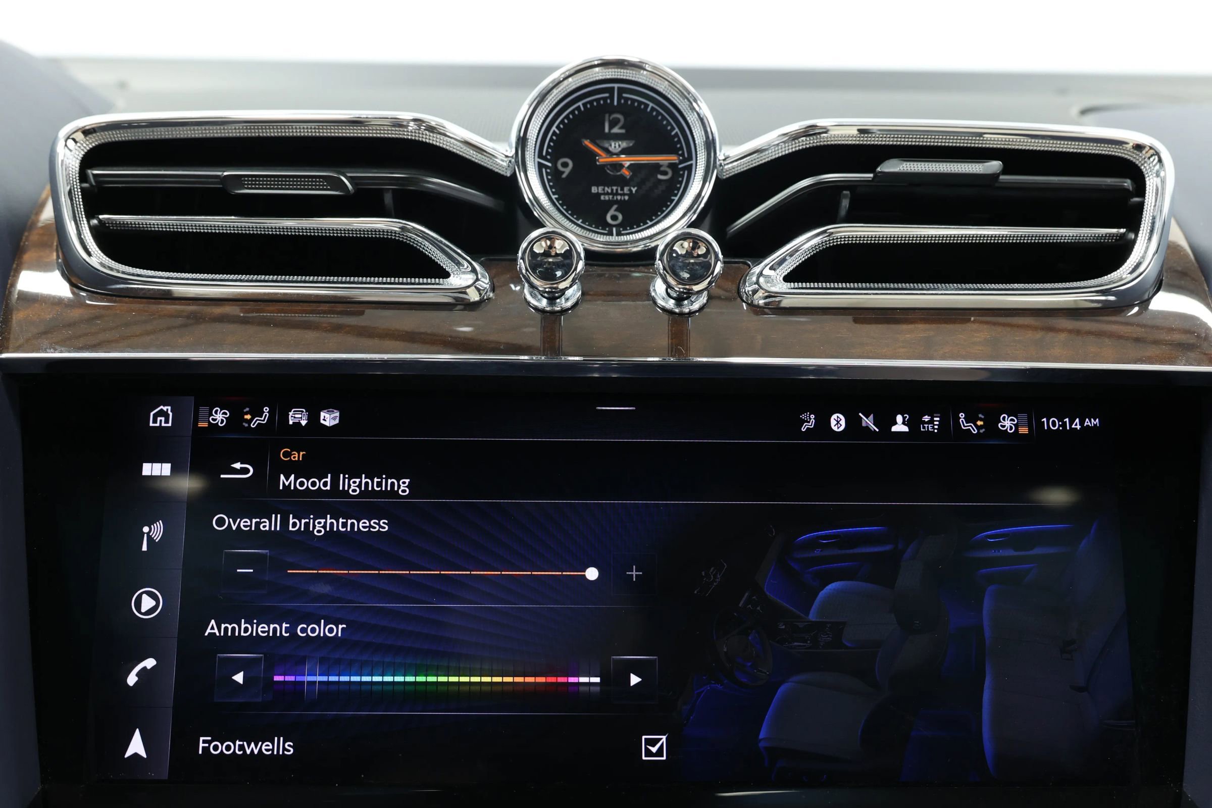 Used 2022 Bentley Bentayga image 45