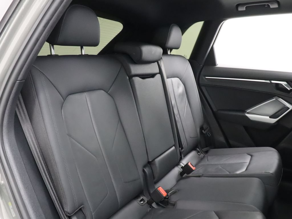 Used 2020 Audi Q3 2.0T Premium AWD/4WD image 35