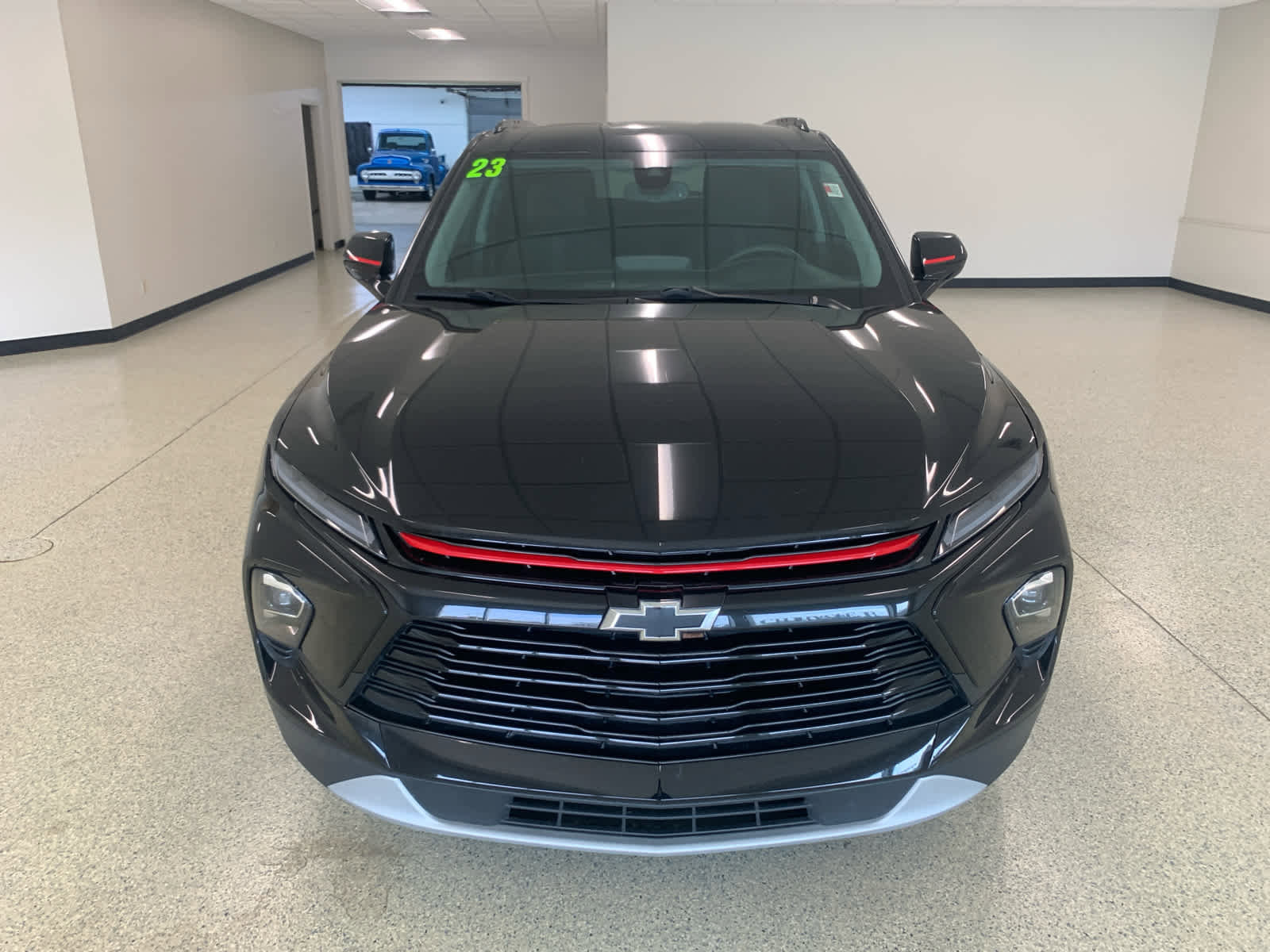 Used 2023 Chevrolet Blazer LT w/ Convenience Package image 3