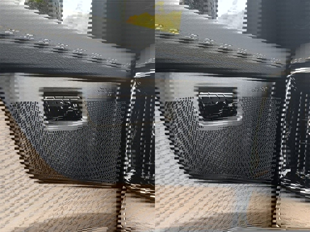 New 2026 Volvo XC90 T8 Ultra w/ Protection Package Premier image 34