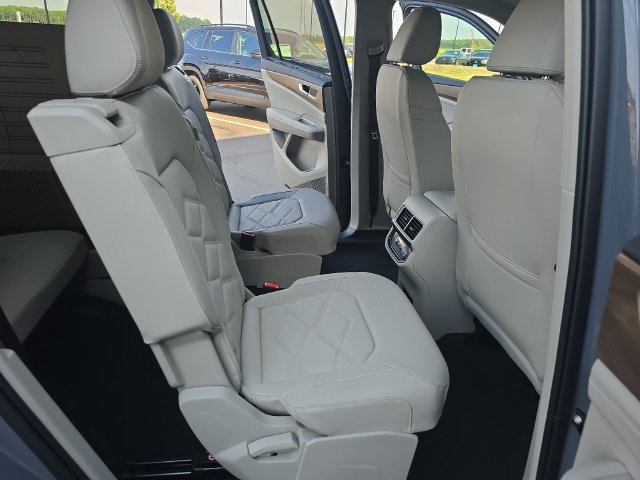 Used 2026 Volkswagen Atlas SE AWD/4WD image 17
