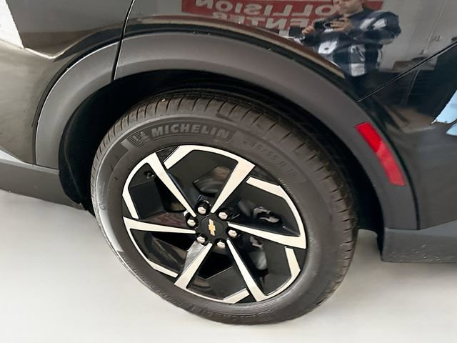 New 2026 Chevrolet Equinox EV LT image 31