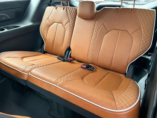 New 2026 Chrysler Pacifica Pinnacle FWD image 19