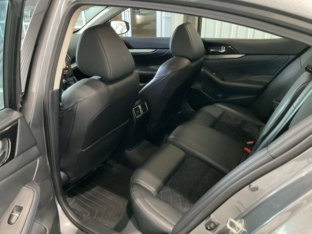 Used 2017 Nissan Maxima SR w/ Midnight Edition image 15