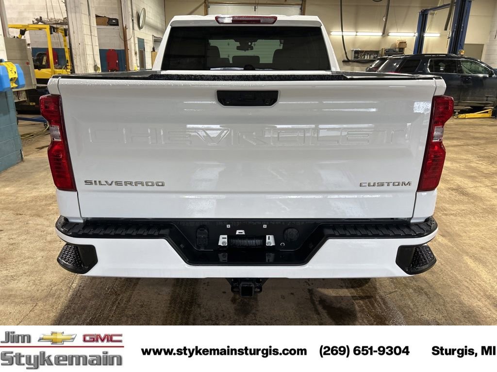 Used 2023 Chevrolet Silverado 1500 Custom image 5